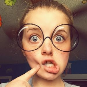 Meet your Posher, Abbylea